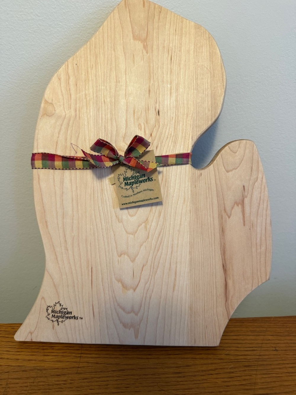 Michigan Mapleworks Cutting Board. NWOT - Picture 1 of 2